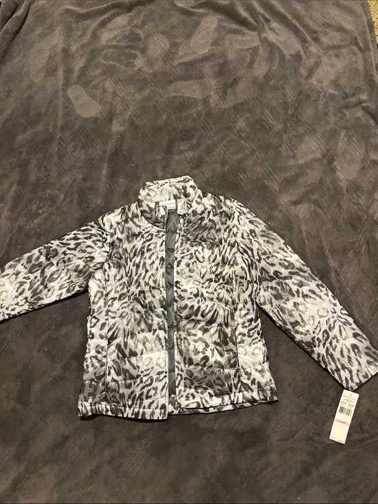 Alfred Dunner Jackets & Blazers - Alfred Dunner Women’s Gray Leopard-Print Puffer Jacket